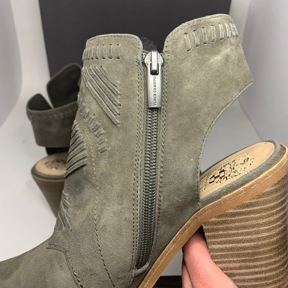 Vince Camuto Ankle Boots - Picture 6 of 8